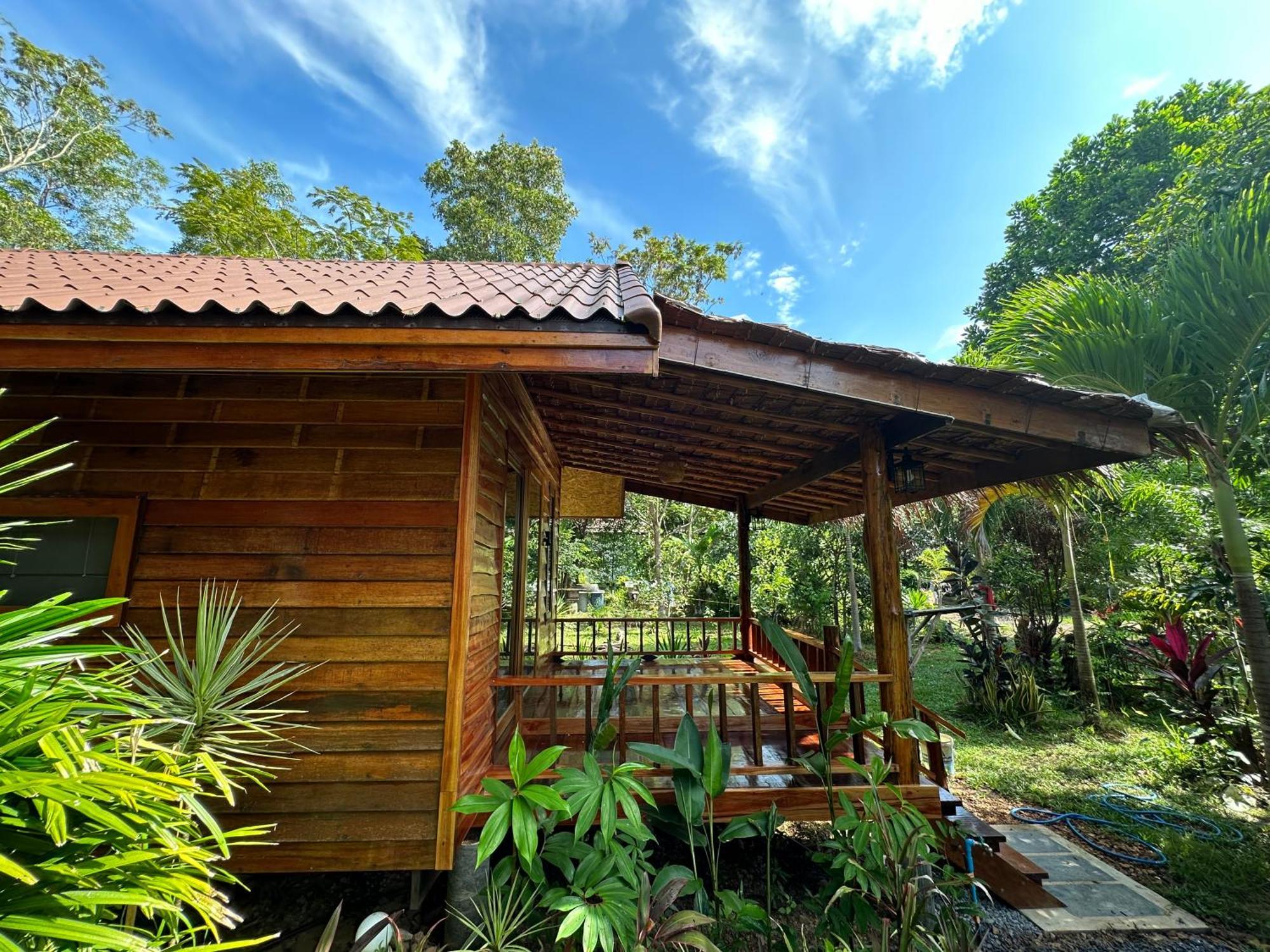 Koh Jum Bungalow & Hostel Esterno foto