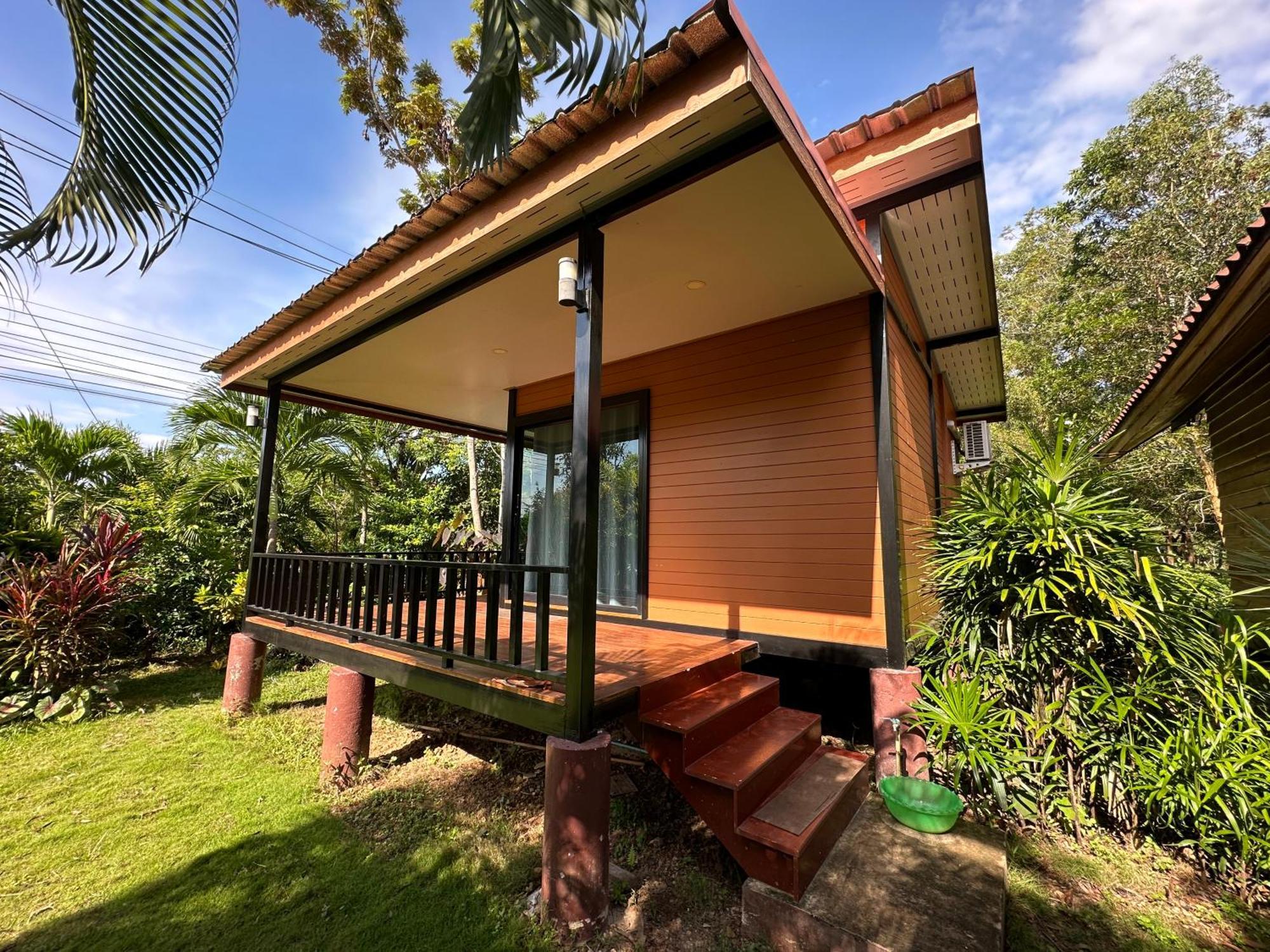 Koh Jum Bungalow & Hostel Esterno foto