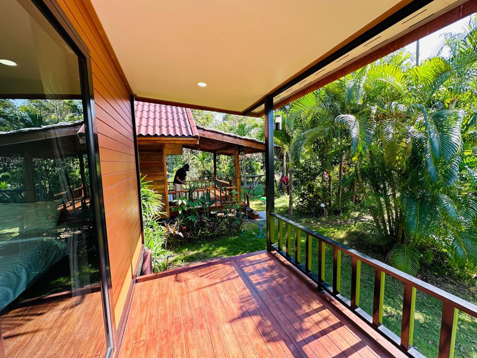 Koh Jum Bungalow & Hostel Esterno foto