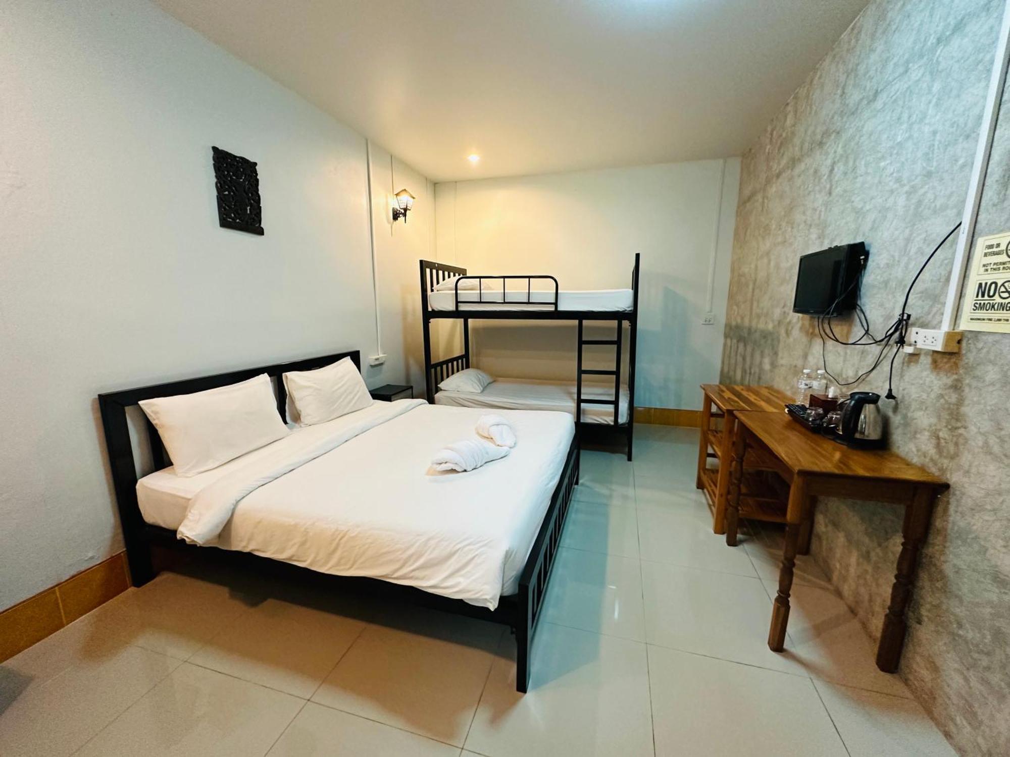 Koh Jum Bungalow & Hostel Esterno foto