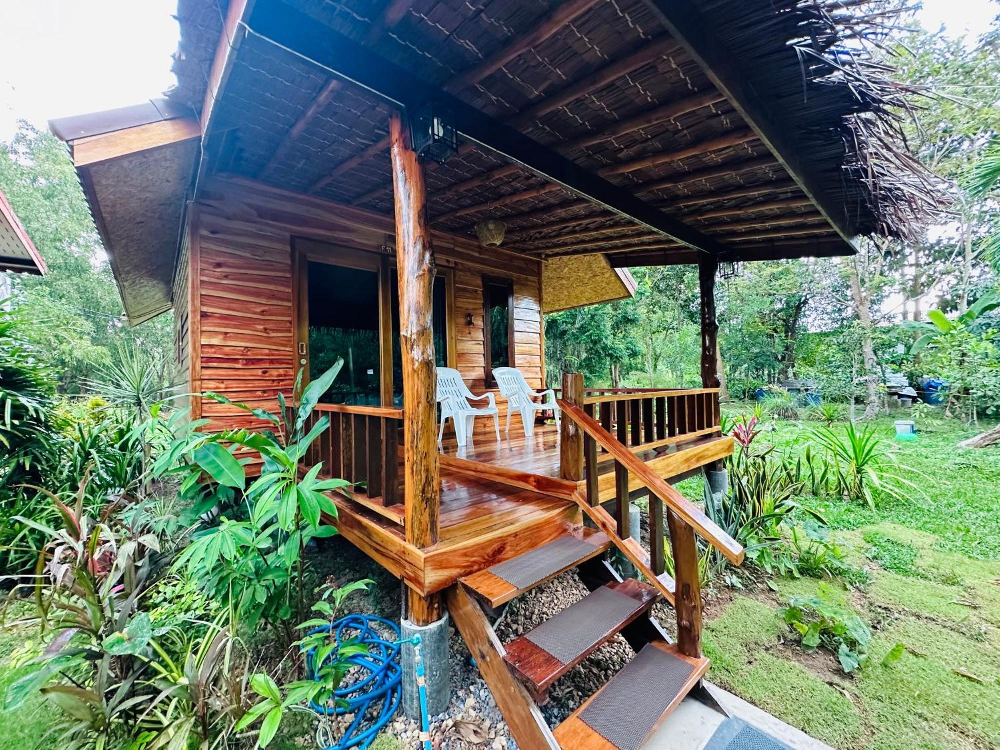 Koh Jum Bungalow & Hostel Esterno foto